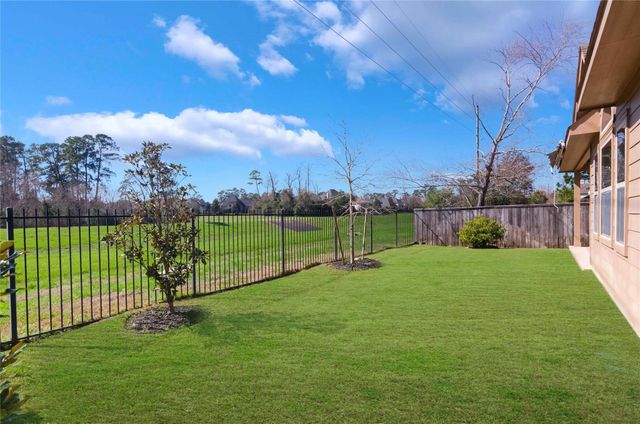 103 W Wading Pond Circle, Tomball, TX 77375