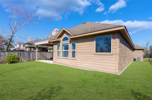103 W Wading Pond Circle, Tomball, TX 77375