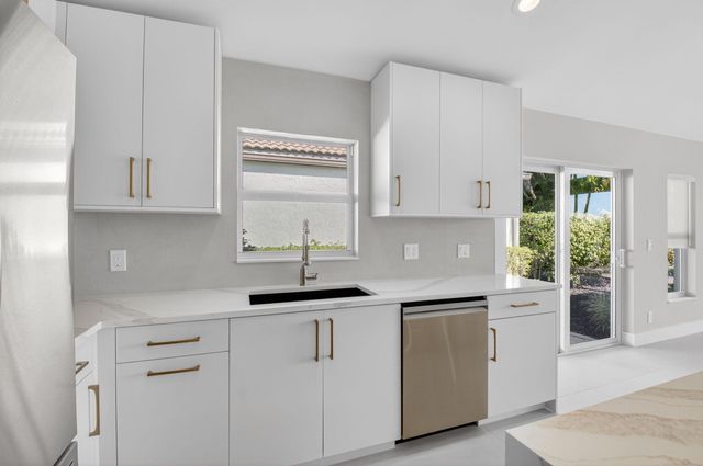 11801 Fountainside Circle, Boynton Beach, FL 33437