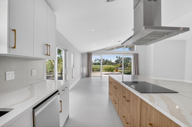 11801 Fountainside Circle, Boynton Beach, FL 33437