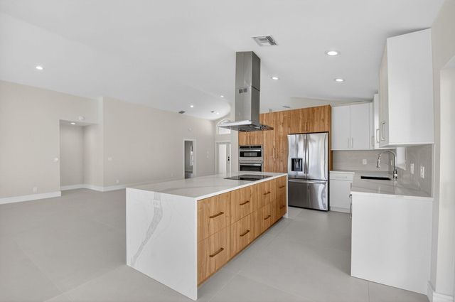 11801 Fountainside Circle, Boynton Beach, FL 33437