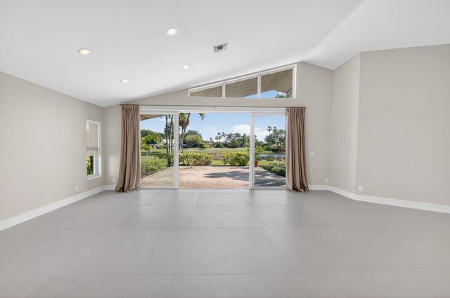 11801 Fountainside Circle, Boynton Beach, FL 33437