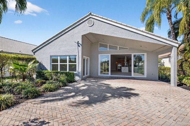 11801 Fountainside Circle, Boynton Beach, FL 33437