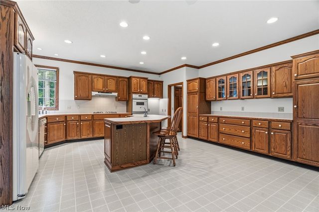 1524 Whittier Street NE, Canton, OH 44721