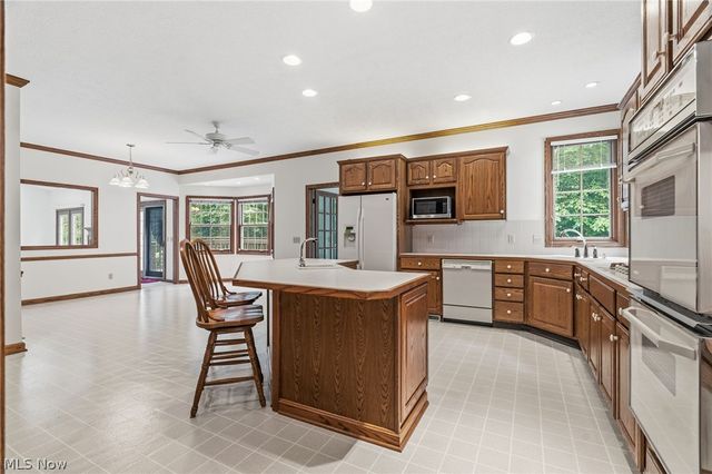 1524 Whittier Street NE, Canton, OH 44721