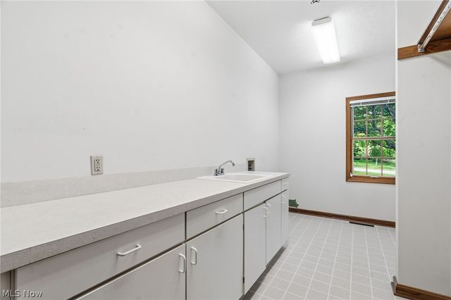 1524 Whittier Street NE, Canton, OH 44721