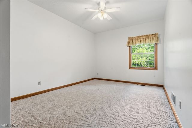 1524 Whittier Street NE, Canton, OH 44721