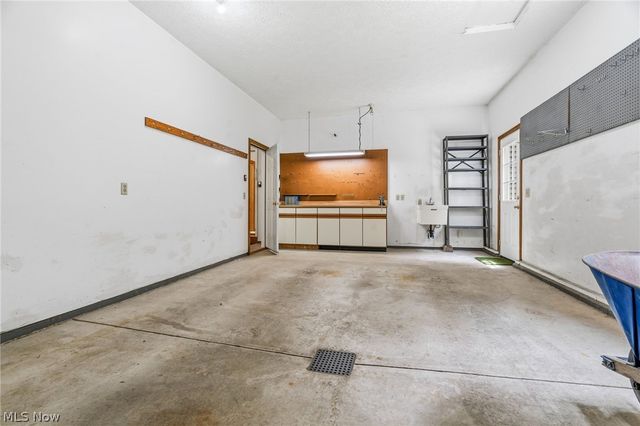 1524 Whittier Street NE, Canton, OH 44721
