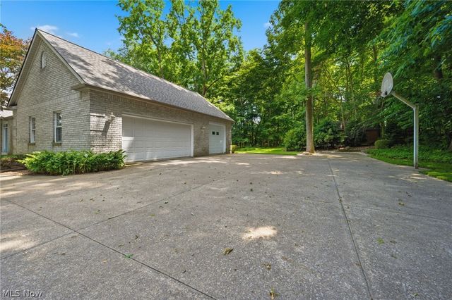 1524 Whittier Street NE, Canton, OH 44721