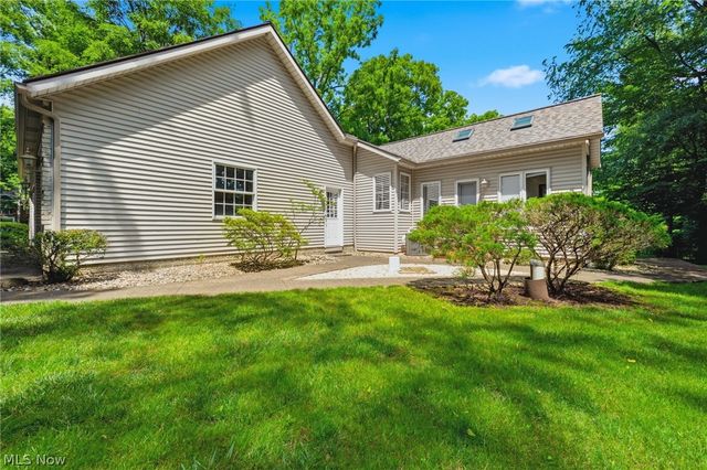 1524 Whittier Street NE, Canton, OH 44721