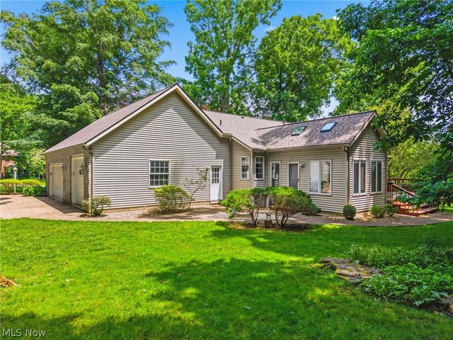 1524 Whittier Street NE, Canton, OH 44721