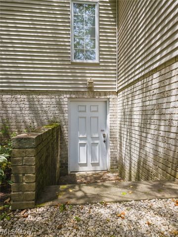 1524 Whittier Street NE, Canton, OH 44721