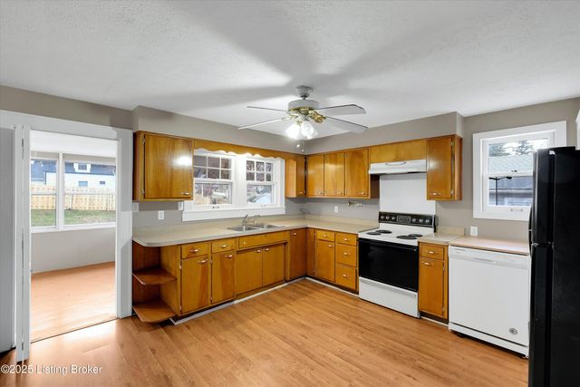 113 S Madison Ave, Louisville, KY 40243