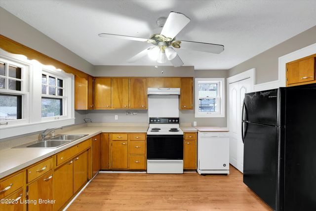 113 S Madison Ave, Louisville, KY 40243