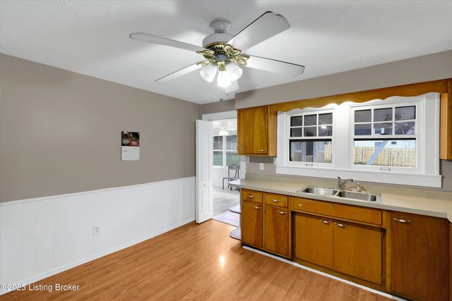 113 S Madison Ave, Louisville, KY 40243