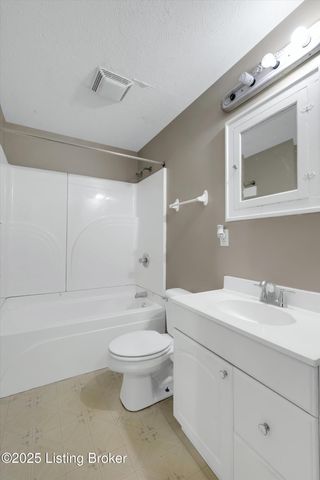 113 S Madison Ave, Louisville, KY 40243