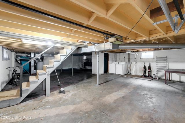 113 S Madison Ave, Louisville, KY 40243