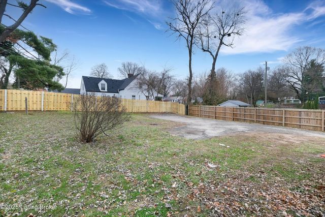 113 S Madison Ave, Louisville, KY 40243