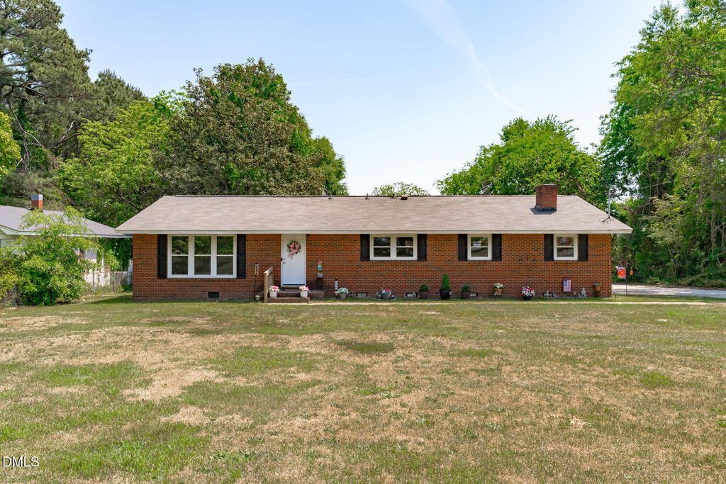 995 Shawtown Road, Lillington, NC 27546