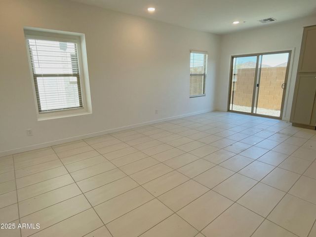 28065 N 28th Avenue, Phoenix, AZ 85085