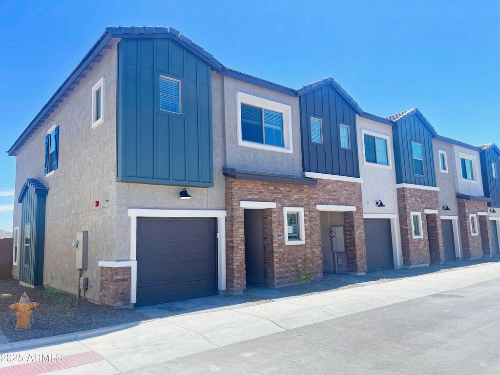 28065 N 28th Avenue, Phoenix, AZ 85085