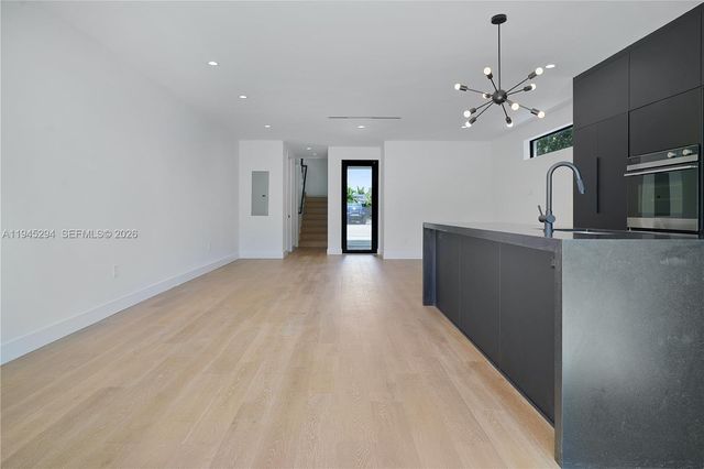 355 NW 50th St, Miami, FL 33127