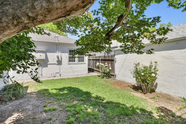 2721 22nd St, Sacramento, CA 95818