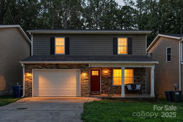 1282 26th Avenue NE, Hickory, NC 28601