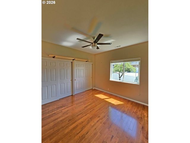 212 WAGON WHEEL Dr, Grants Pass, OR 97527