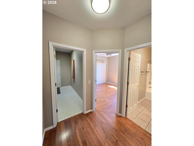 212 WAGON WHEEL Dr, Grants Pass, OR 97527