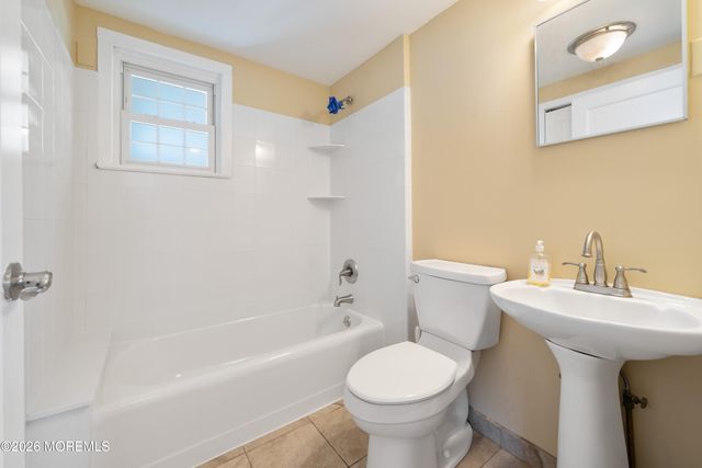 126 Bonita Road, Waretown, NJ 08758