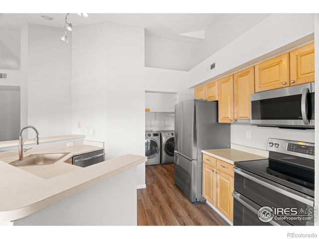 6001 S Yosemite Street J301, Greenwood Village, CO 80111