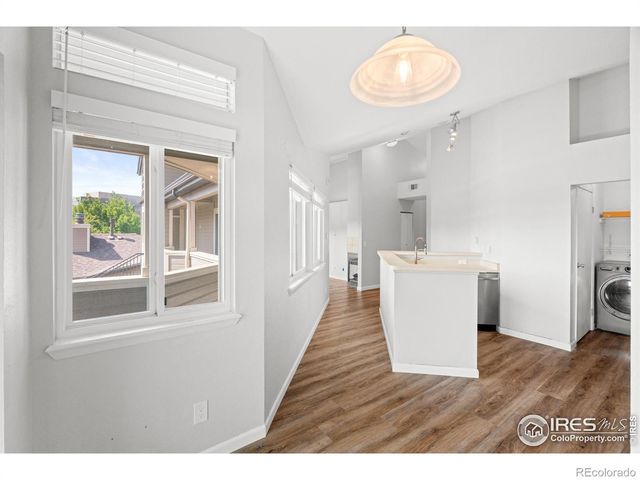 6001 S Yosemite Street J301, Greenwood Village, CO 80111