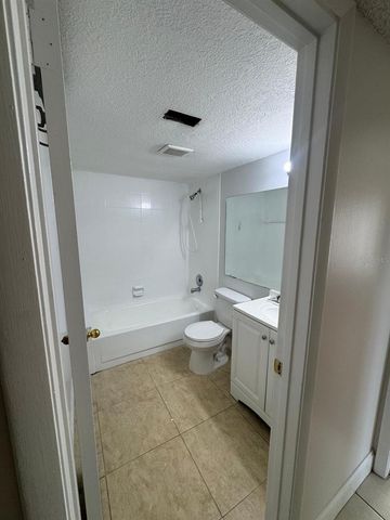 8203 SUN SPRING CIRCLE E2, Orlando, FL 32825