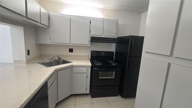 8203 SUN SPRING CIRCLE E2, Orlando, FL 32825
