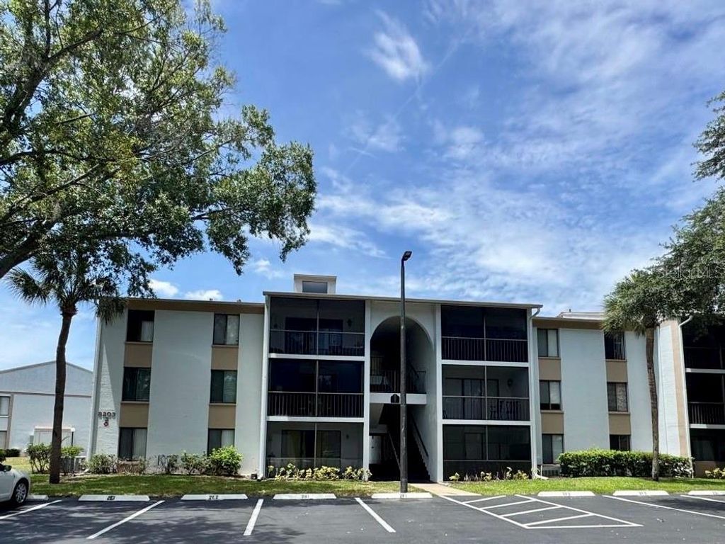 8203 SUN SPRING CIRCLE E2, Orlando, FL 32825
