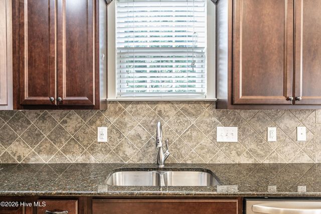 183 Warren Lake Road, Aberdeen, NC 28315