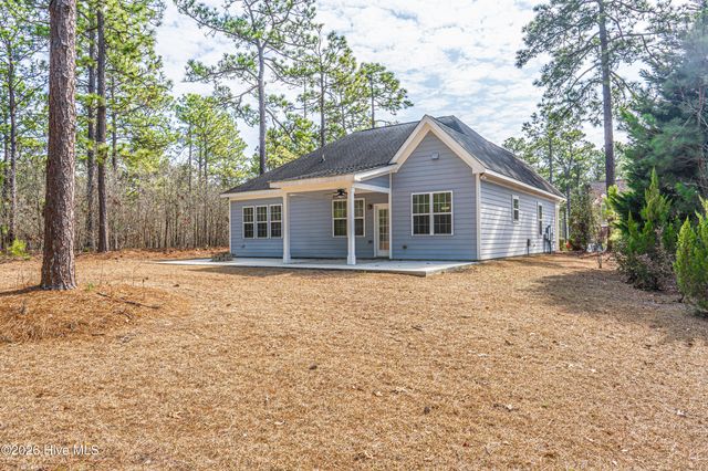 183 Warren Lake Road, Aberdeen, NC 28315