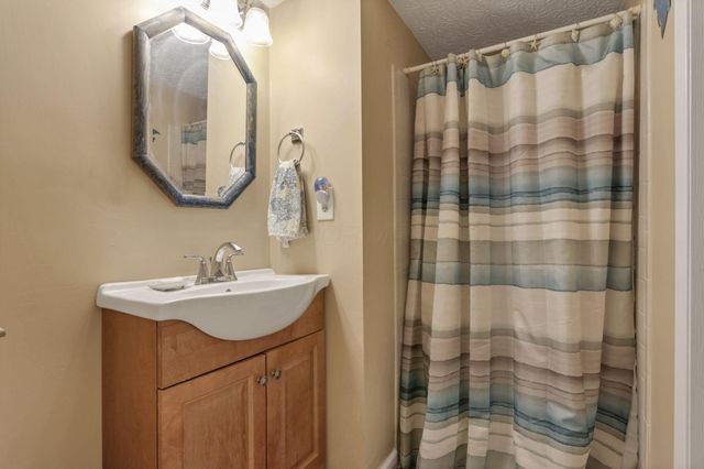 3767 Bridle Court, Columbus, OH 43221