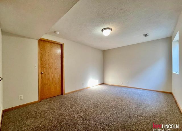 6804 Whitewater Lane, Lincoln, NE 68521