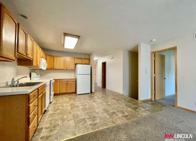 6804 Whitewater Lane, Lincoln, NE 68521