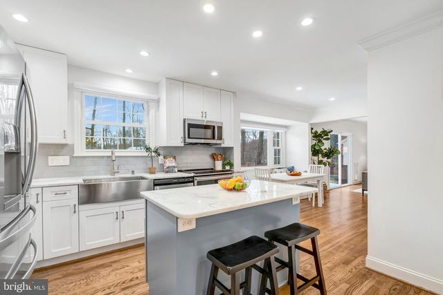 10215 COMMONWEALTH BLVD, Fairfax, VA 22032