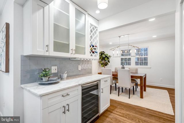 10215 COMMONWEALTH BLVD, Fairfax, VA 22032