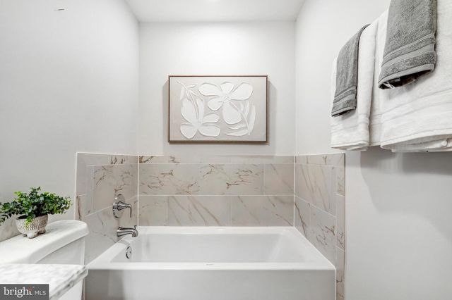 10215 COMMONWEALTH BLVD, Fairfax, VA 22032