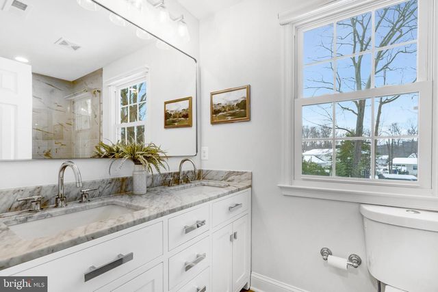 10215 COMMONWEALTH BLVD, Fairfax, VA 22032