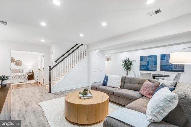 10215 COMMONWEALTH BLVD, Fairfax, VA 22032