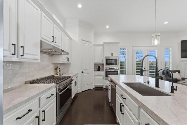 8213 Cabernet Lane, Houston, TX 77055