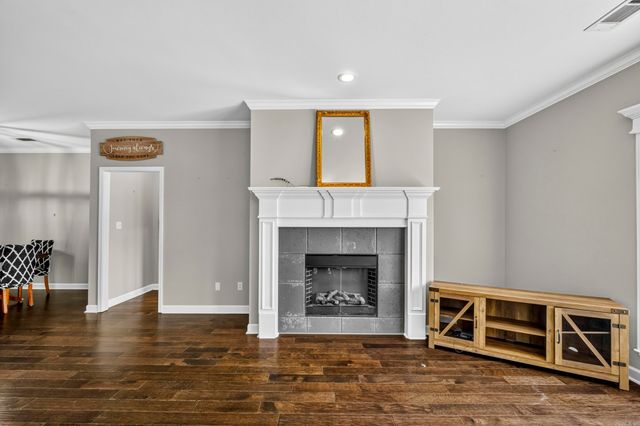 5529 Village Trace, Benton, AR 72019