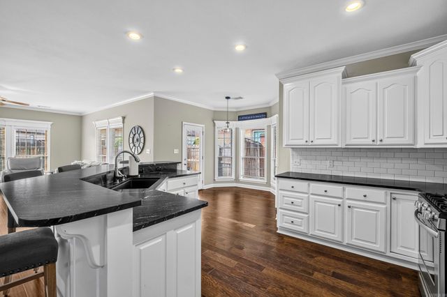 5529 Village Trace, Benton, AR 72019
