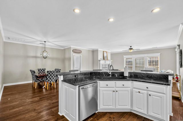 5529 Village Trace, Benton, AR 72019